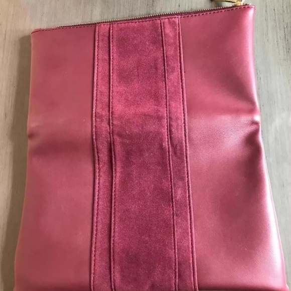 NWT Burgundy Fold Over Clutch Vegan Leather by Summer & Rose - Picture 5 of 5